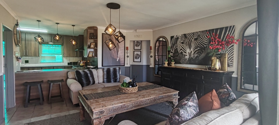3 Bedroom Property for Sale in Heiderand Western Cape